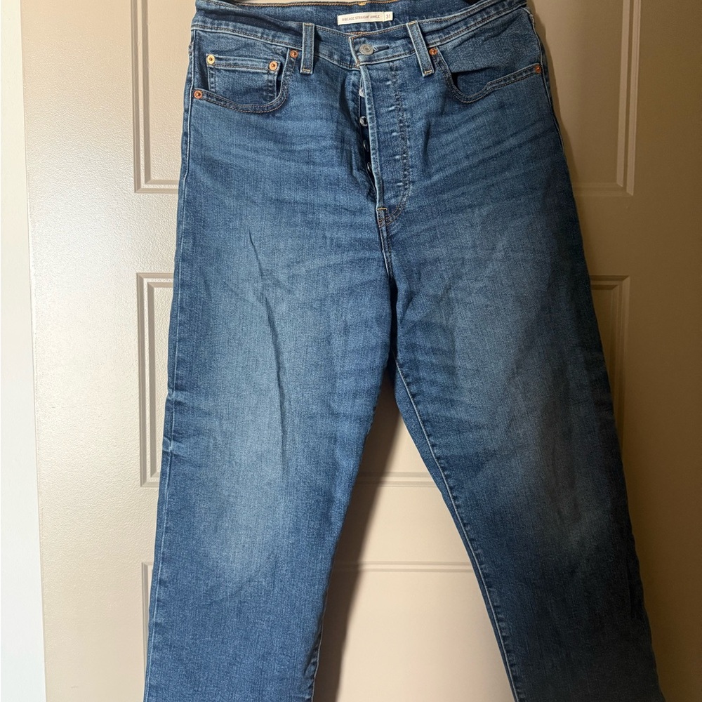 Levi's Women's Ribcage Straight Ankle Buttonfly Jeans - Size 31 Never Worn
